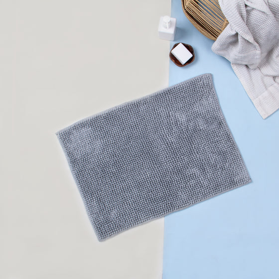 Aquamarine bath mat